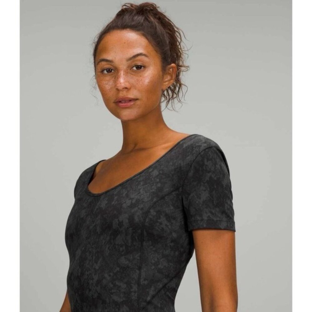 LULULEMON Align‎ Tee Crop Hideaway Camo Deep Coal Multi No Size Tag 4 Nulu